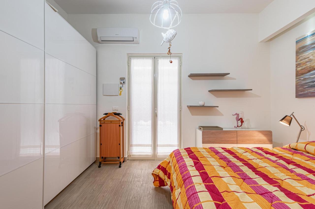 Naxos Bay Flat With Terrace 50 Meters From The Sea Apartment Giardini Naxos Bagian luar foto