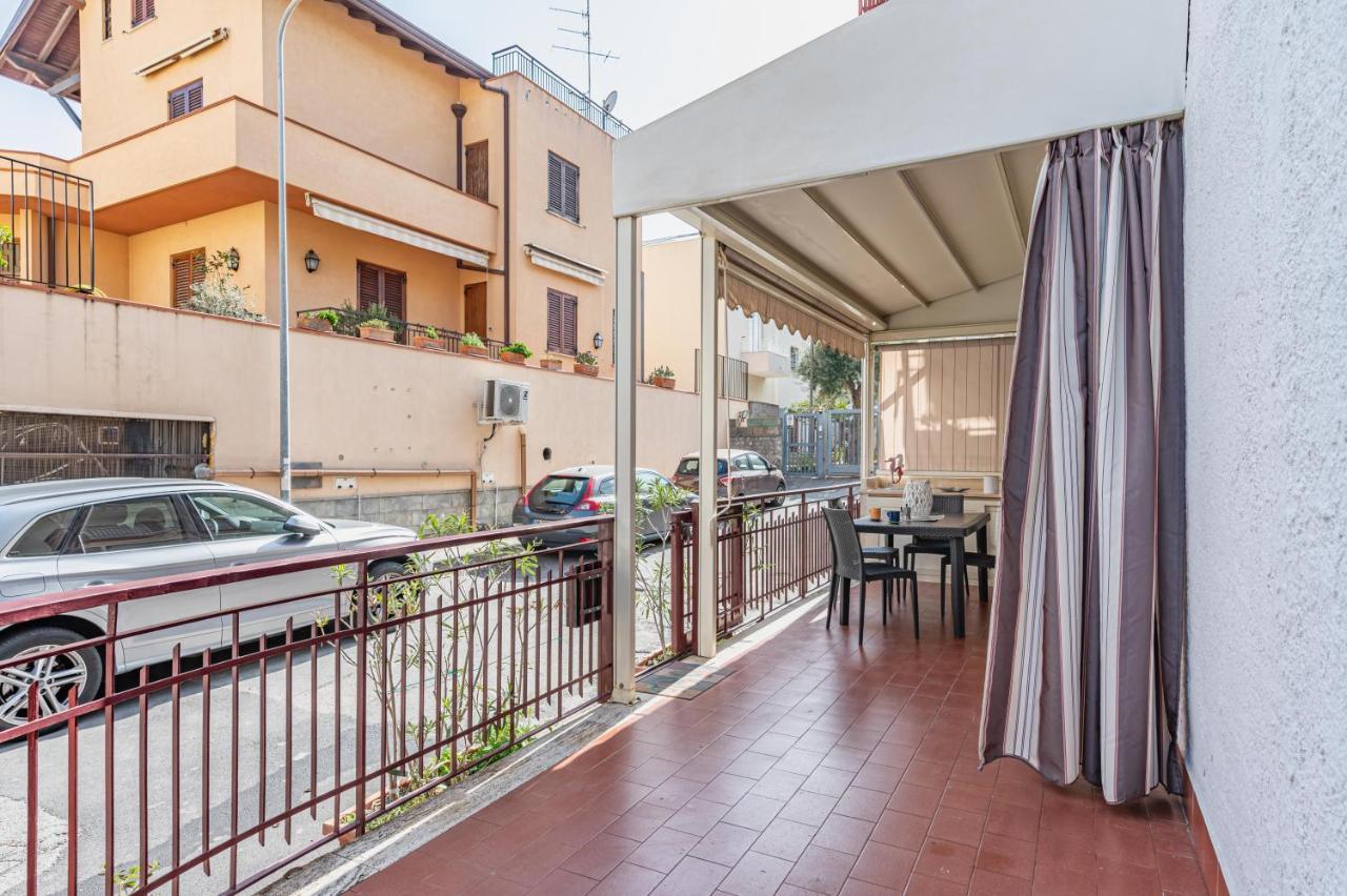 Naxos Bay Flat With Terrace 50 Meters From The Sea Apartment Giardini Naxos Bagian luar foto